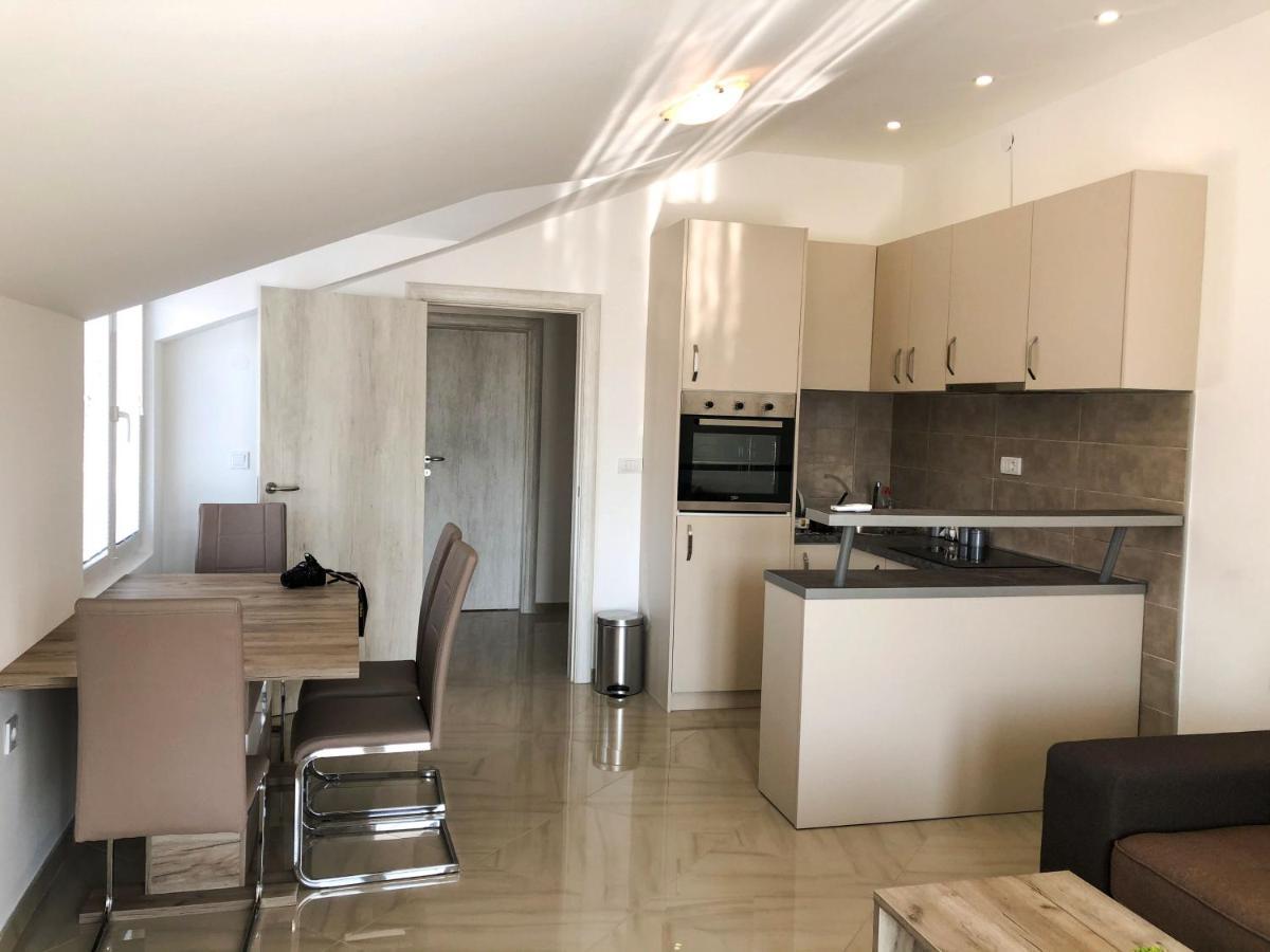 Viktor Herceg Novi Exterior foto