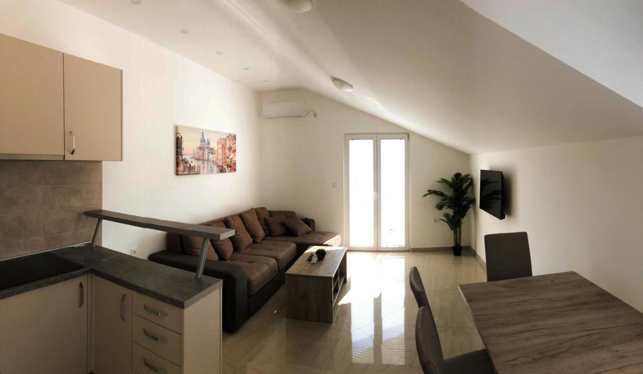Viktor Herceg Novi Exterior foto