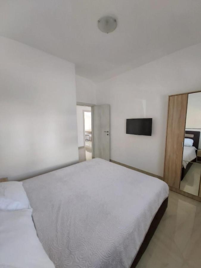 Viktor Herceg Novi Exterior foto