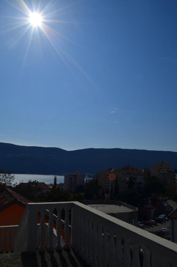 Viktor Herceg Novi Exterior foto